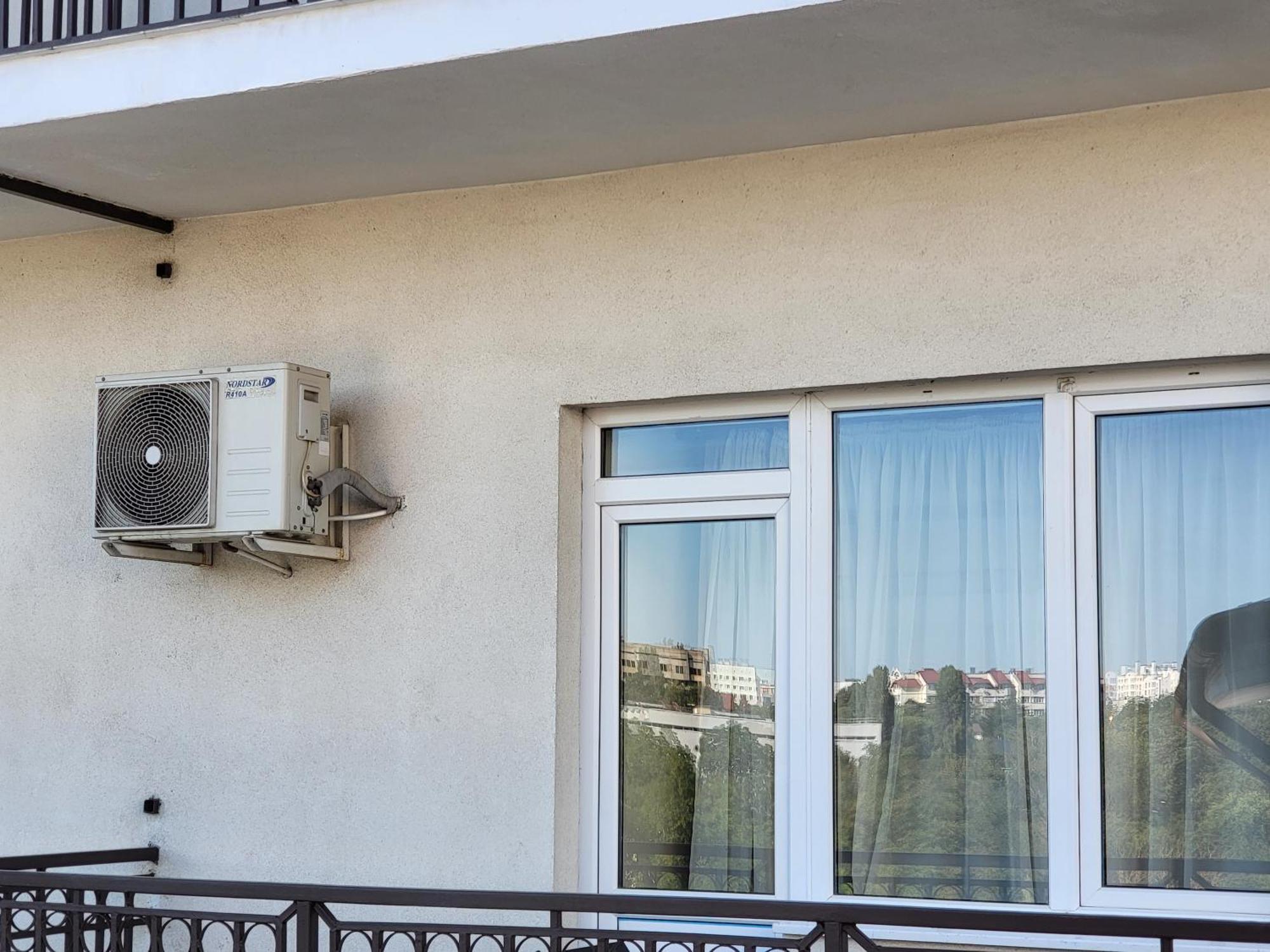 Comfort Hotel キシナウ エクステリア 写真